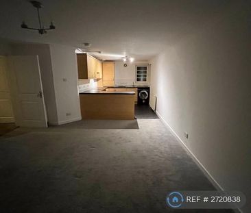 3 bedroom flat to rent - Photo 2