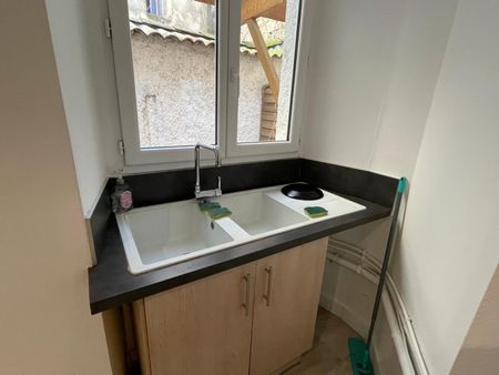 Location Appartement 2 pièces 34m² AUBENAS 07200 - Photo 5
