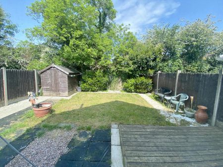 3 bedroom semi-detached house to rent - Photo 4