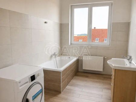 Pronájem bytu 4+kk, zahrada, parkování, ul. Sklenářka, Hořovice - Photo 2