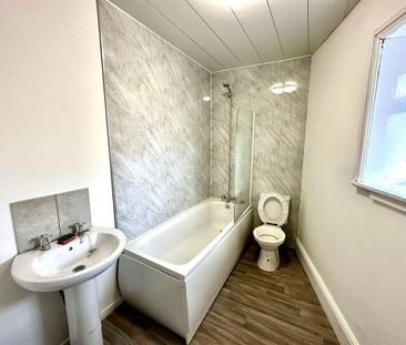 3 bedroom terraced house to rent - Photo 6