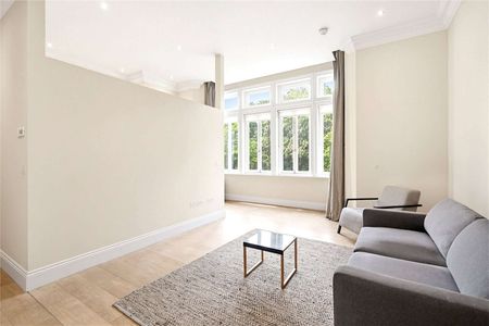 A first floor apartment set within a peaceful mews in the heart of Knightsbridge. - Photo 3