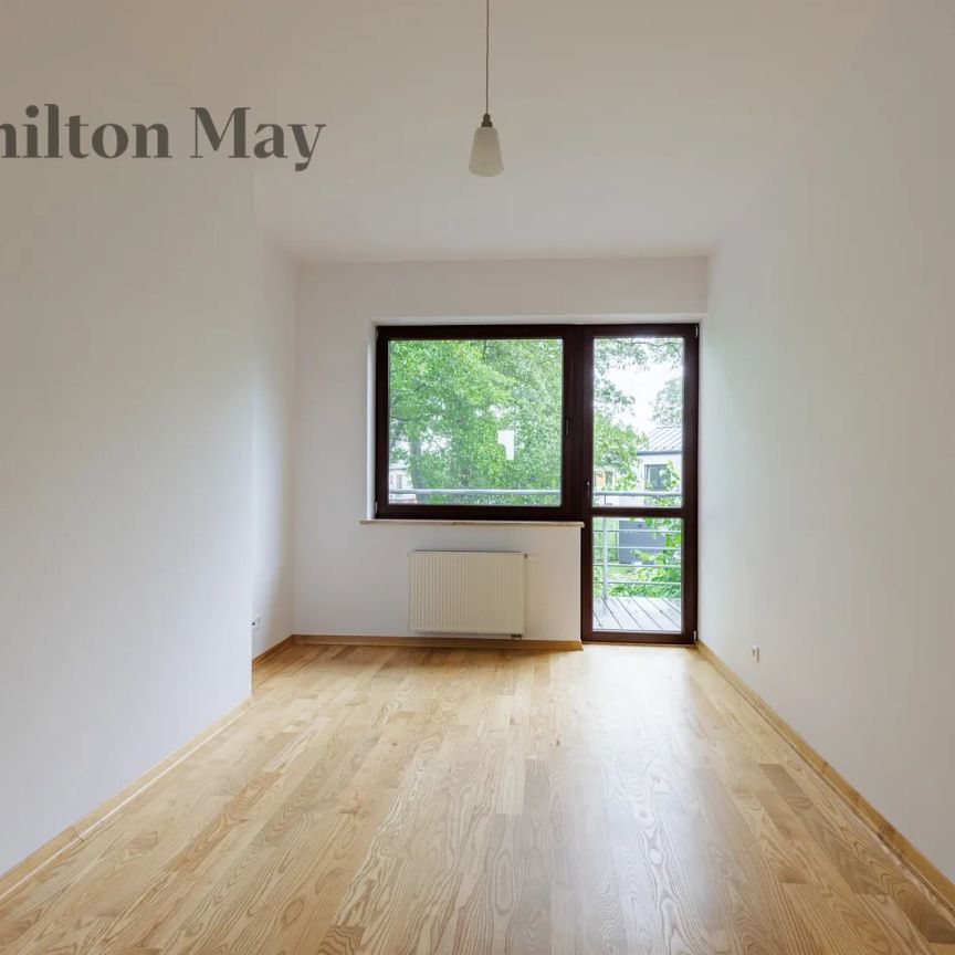 Dom jednorodzinny o powierzchni użytkowej 240 m2 z ogrodem na Wawrze - Photo 1