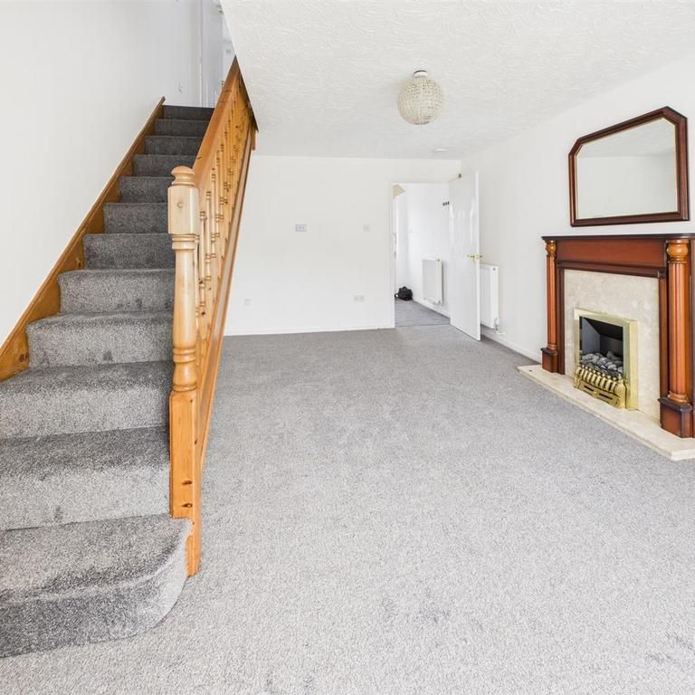 2 bedroom terraced house to rent - Photo 1