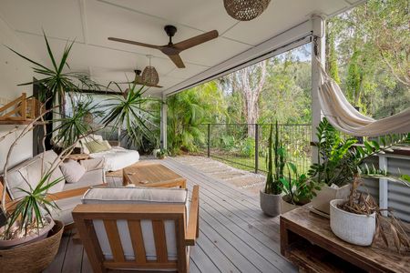 Waterfront Living in the Heart of Tugun - Photo 4