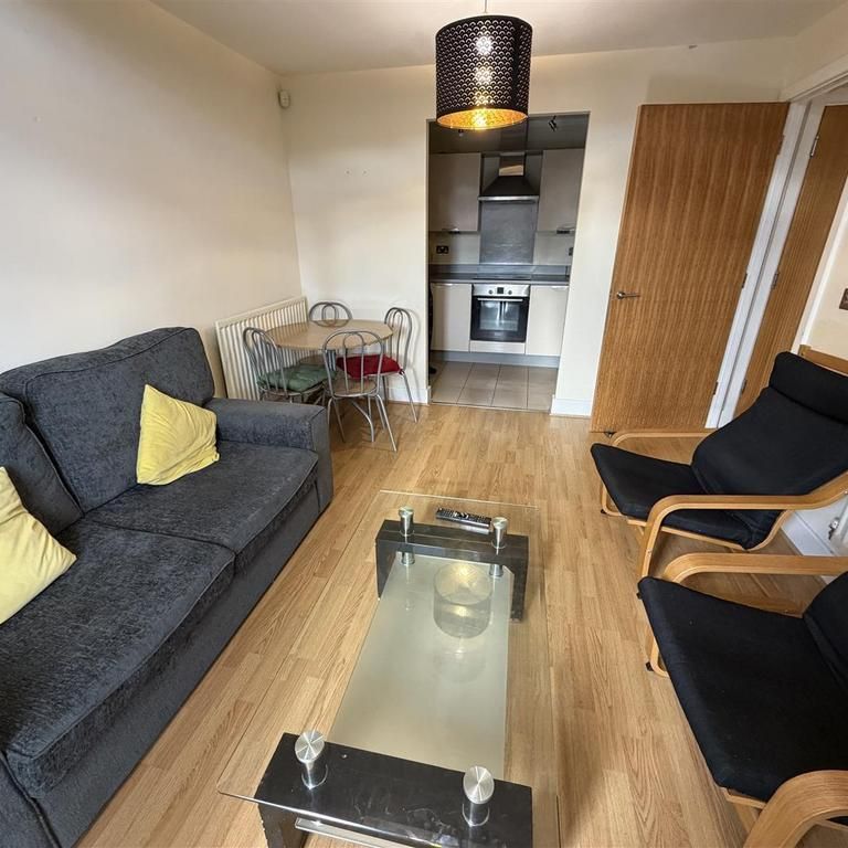 2 bedroom apartment to rent - Photo 1