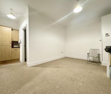 2 bedroom flat to rent - Photo 6