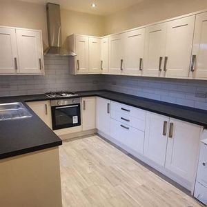 5 bedroom house to rent - Photo 2