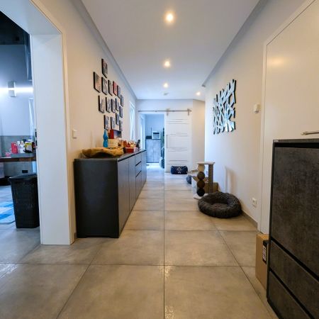 Luxueriöse, barrierefreie Neubauwohnung, 2 Balkone, hochwertige Küche * Niedrigenergiestandard A+ - Photo 4