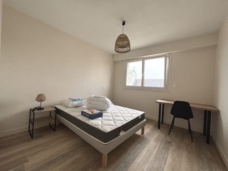 A LOUER T3 MEUBLE VANNES CENTRE VILLE - Photo 3