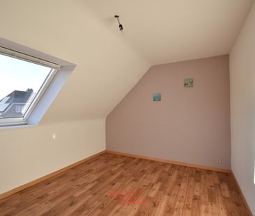 Zeer ruime duplexappartement met 3 slaapkamers en staanplaats - Photo 2