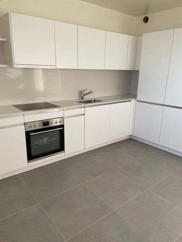 Duplex - Attique - Proche de la gare et des commerces - Photo 3