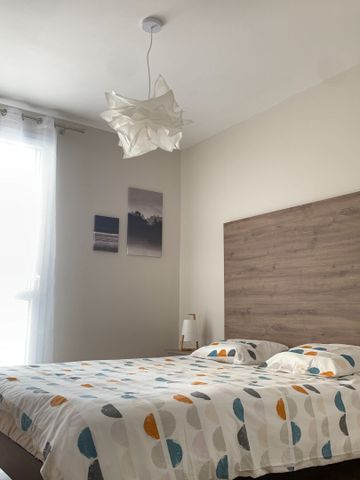 T2 meublé avec terrasse et garage - Photo 5