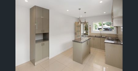 Charming Granny Flat with its Own Street Frontage - Photo 4