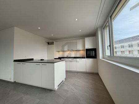 GROSSZÜGIG WOHNEN MIT BALKON & WEITBLICK - Photo 2