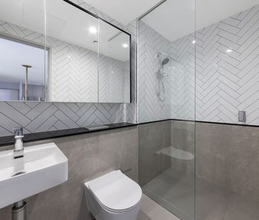 Furnished three bedroom apartment in the heart of Eastgardens - Photo 6