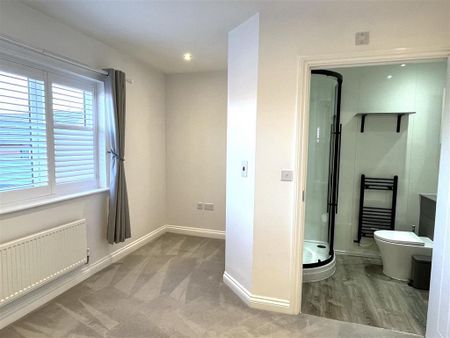 2 bedroom terraced house to rent - Photo 2