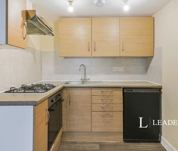 2 bedroom maisonette to rent North Street, Poole, Dorset, BH15 - Photo 6