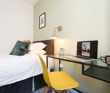 7 Bed All Ensuite Professional HMO - Photo 5