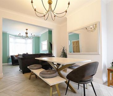 3 bedroom semi-detached house to rent - Photo 5