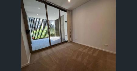 Luxury 2 Bedroom Apartment - Photo 3