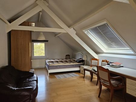 Woning met 3 slaapkamers, 2 badkamers, exclusief gelegen! - Foto 2