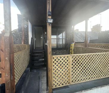 1 bedroom flat to rent - Photo 6