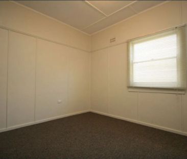 Ideally Located - Photo 6