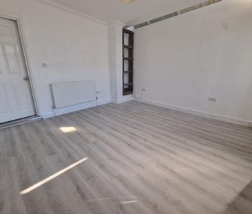 2 bedroom semi-detached house to rent - Photo 1