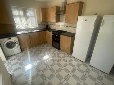 House share to rent - Photo 4