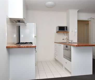 85/416 St Kilda Road - Photo 2