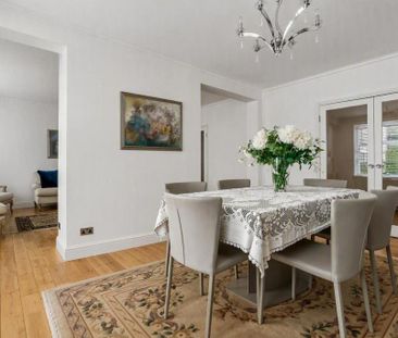 3 bedroom flat to rent - Photo 3