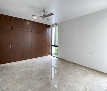 Townhouse sin ameublar en renta con paneles solares - Photo 1