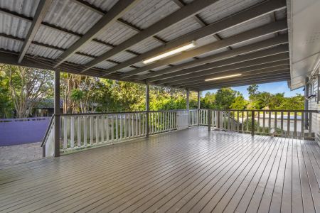 7 Burrendah Road, Jindalee. - Photo 2