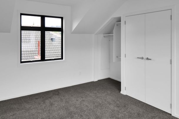 3 Bedroom Townhouse - Photo 1