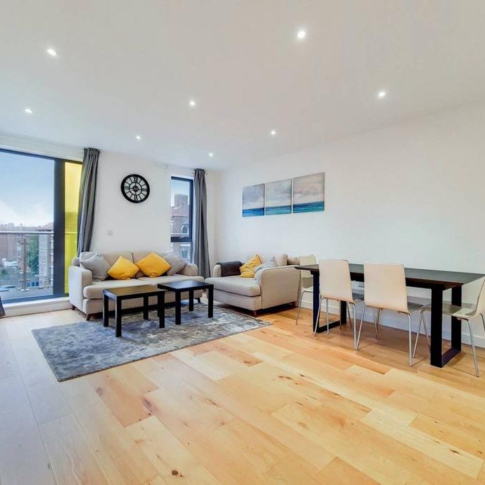 2 bedroom flat to rent - Photo 1