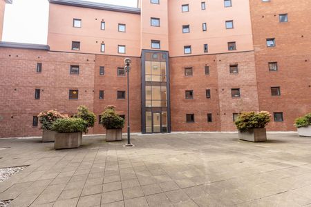 3 bed apartment to rent in Rialto Building, City Centre, NE1 - Photo 3