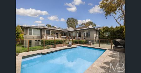 TRANQUIL FAMILY RETREAT WITH FLEXIBLE FLOORPLAN - Photo 4