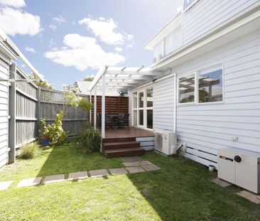 AS NEW TOWNHOUSE IN IDEAL LOCATION - Photo 2