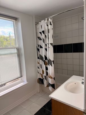 For Lease - 1529 Queen Street Unit# 1, Caledon, Ontario - Photo 1