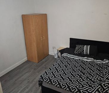 Room in a Shared House, Alexandra Road, NW4 - Photo 3
