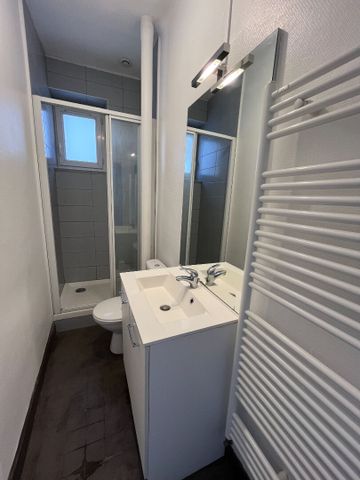 Location Appartement 2 pièces 43m² - Photo 5