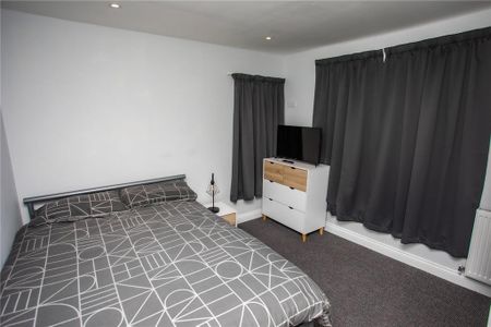 Property to rent - Photo 4