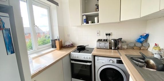 Brookside Close - Photo 2