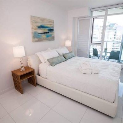 Vancouver Downtown fantastic Ocean and Mountain view one bedroom for rent - Photo 3