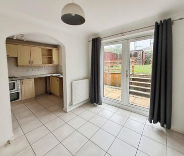 3 bedroom end of terrace house to rent - Photo 6