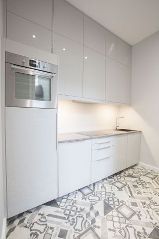 Location Appartement 1 pièce 38m² PARIS 16ème - Photo 2