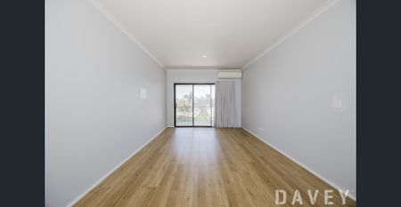 Stylish 2x1 Townhouse in the Heart of North Perth - Photo 2