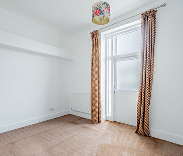 Available from 18/03/2026 - Photo 4