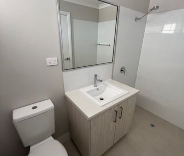 Beautiful, Brand New 3x2 Unit - Photo 5